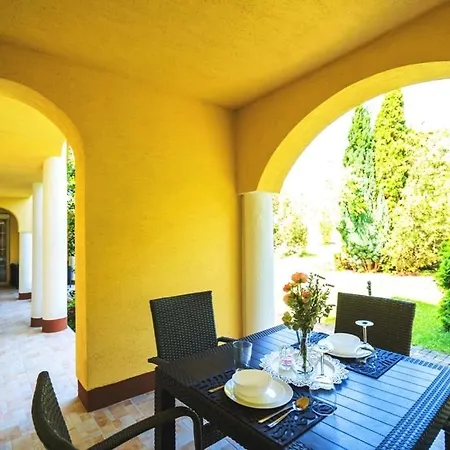 شقة Romi Pool & Garden شيوفوك